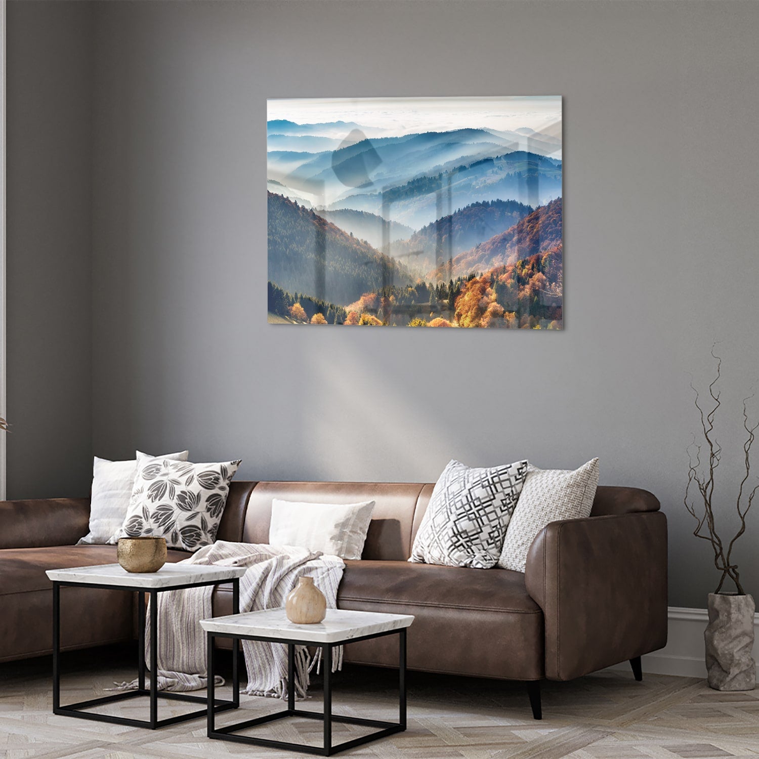 Glazen schilderij met een adembenemend berglandschap in warme herfstkleuren