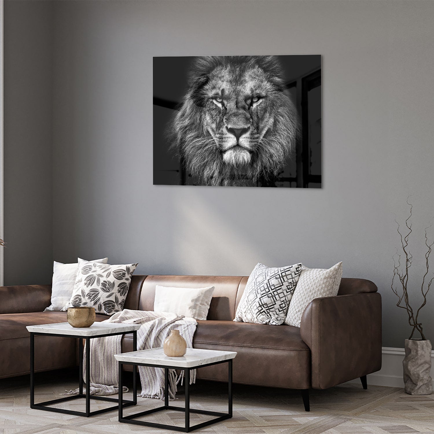 Glazen schilderij van een leeuw in zwart-wit, perfect voor wanddecoratie.