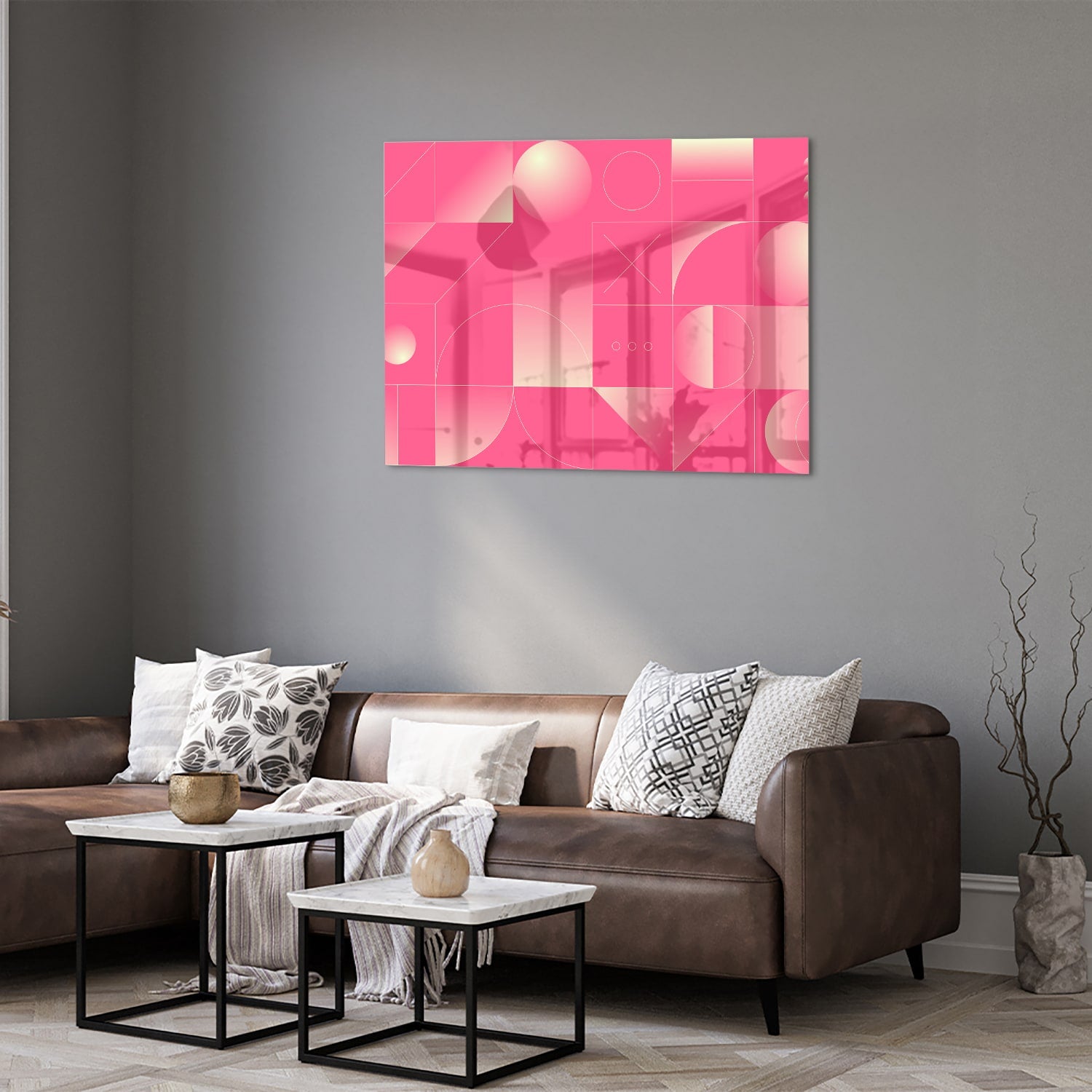 Modern glazen schilderij in frisroze met geometrische vormen.