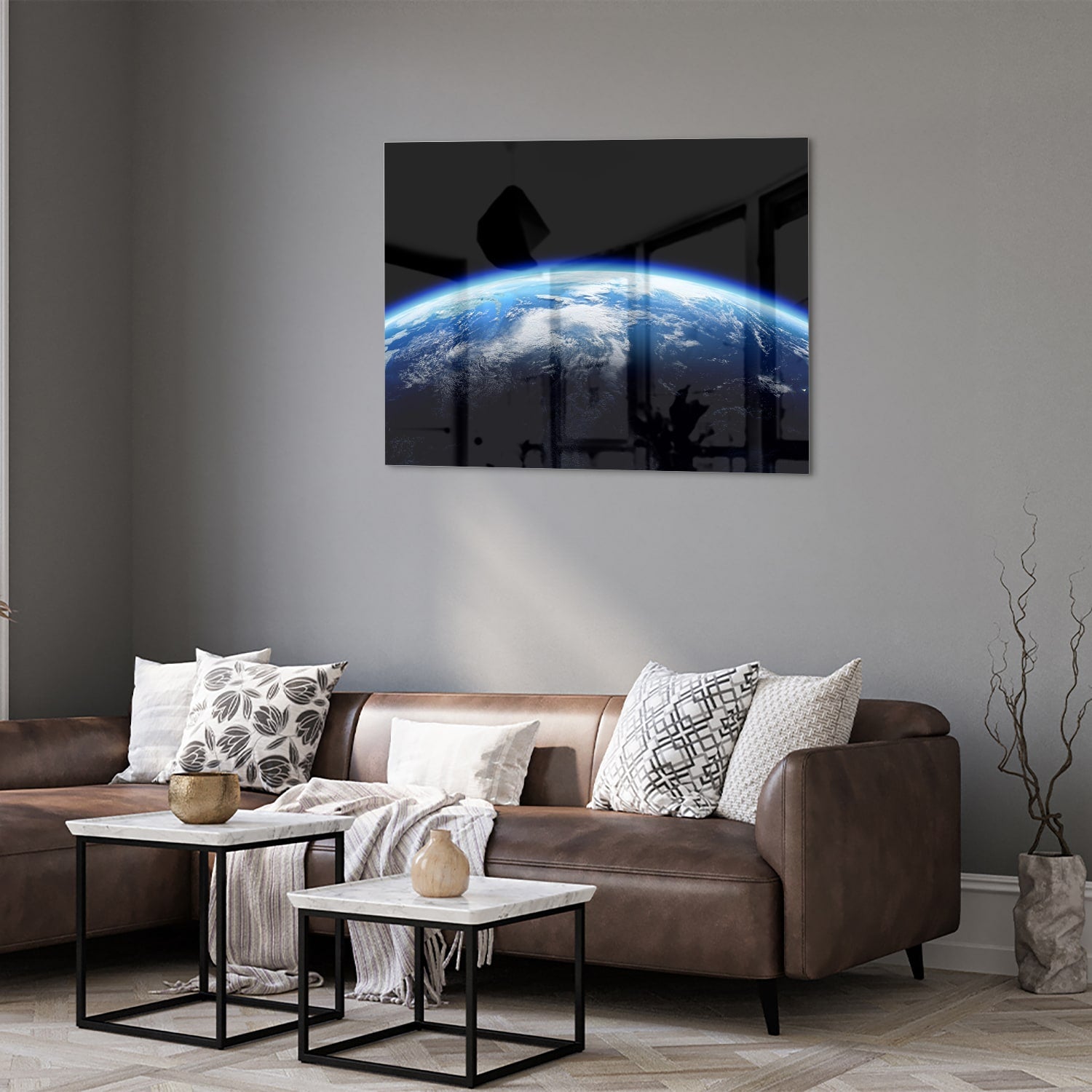 Glazen schilderij met een afbeelding van de aarde en blauwe lucht, perfect voor een moderne inrichting.