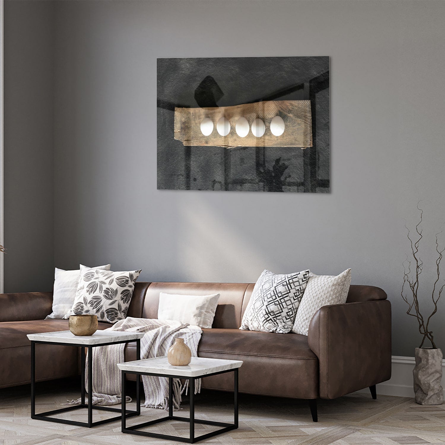 Elegant glazen schilderij met vier lichtpunten, perfect voor moderne interieurs.