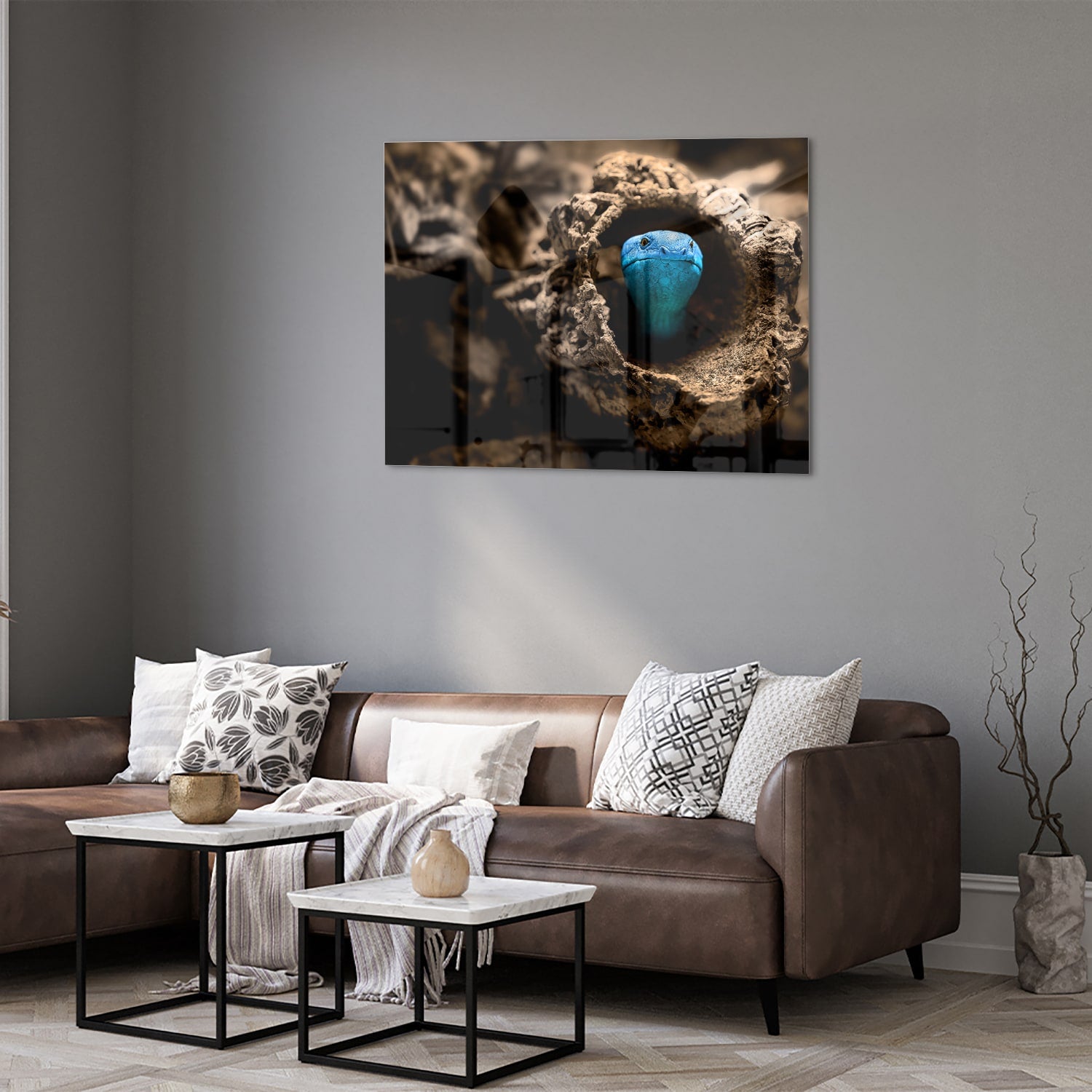 Glas schilderij met een blauwe parel in een nest, stijlvol en modern.
