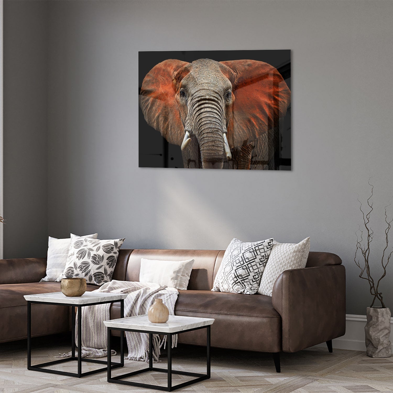 Glazen schilderij van een olifant met kleurrijke oren, prachtig voor aan de muur.