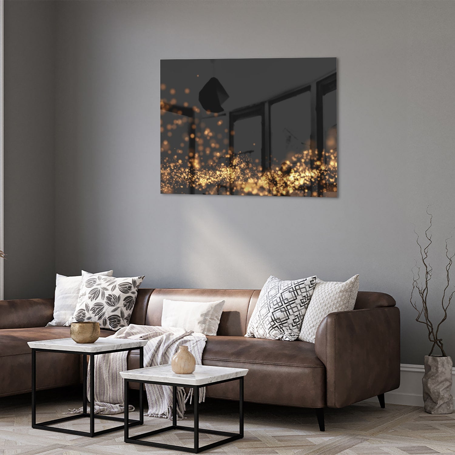 Glazen schilderij met gouden lichtpuntjes op een zwart vlak, ideaal voor moderne interieurs.
