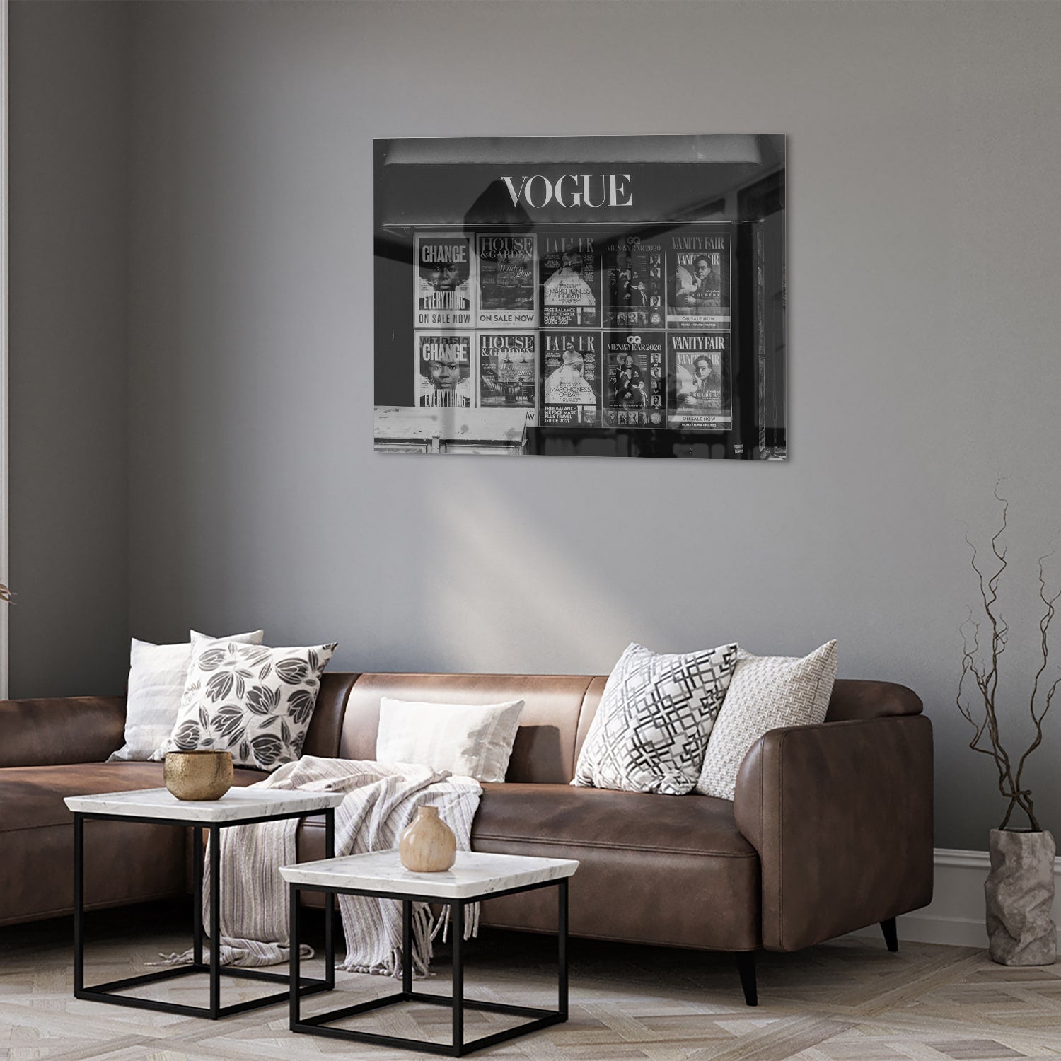 Glazen schilderij van Vogue met modecovers in modern interieur