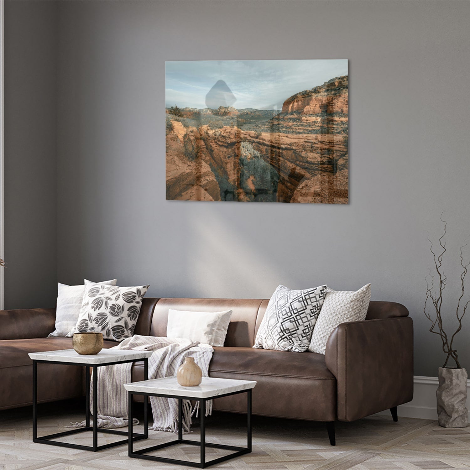 Glazen schilderij van berglandschap in warme aardetinten