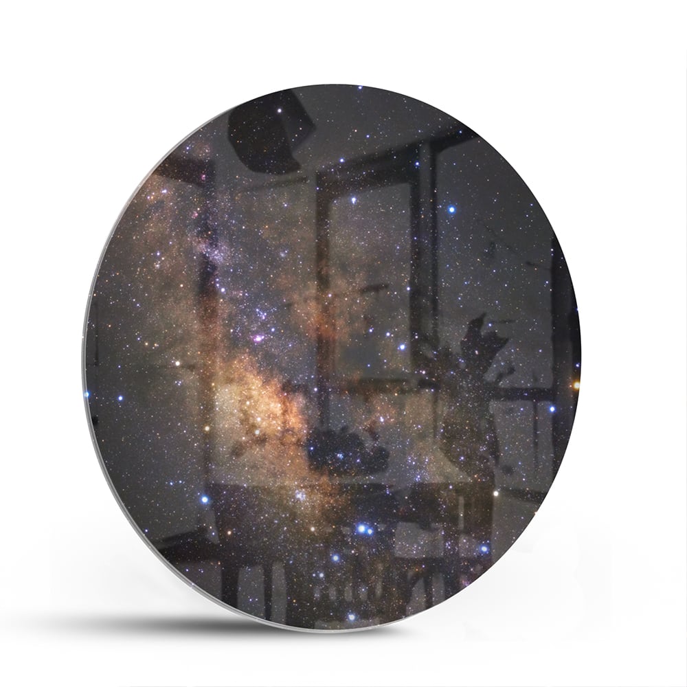 Glazen schilderij van het universum met sterren en nevels