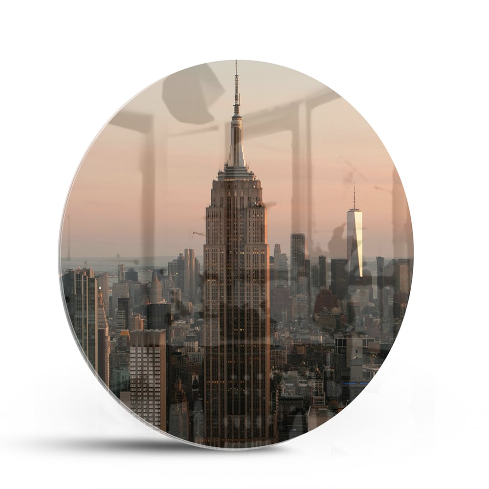 Glazen schilderij van de Empire State Building met een mooie zonsondergang