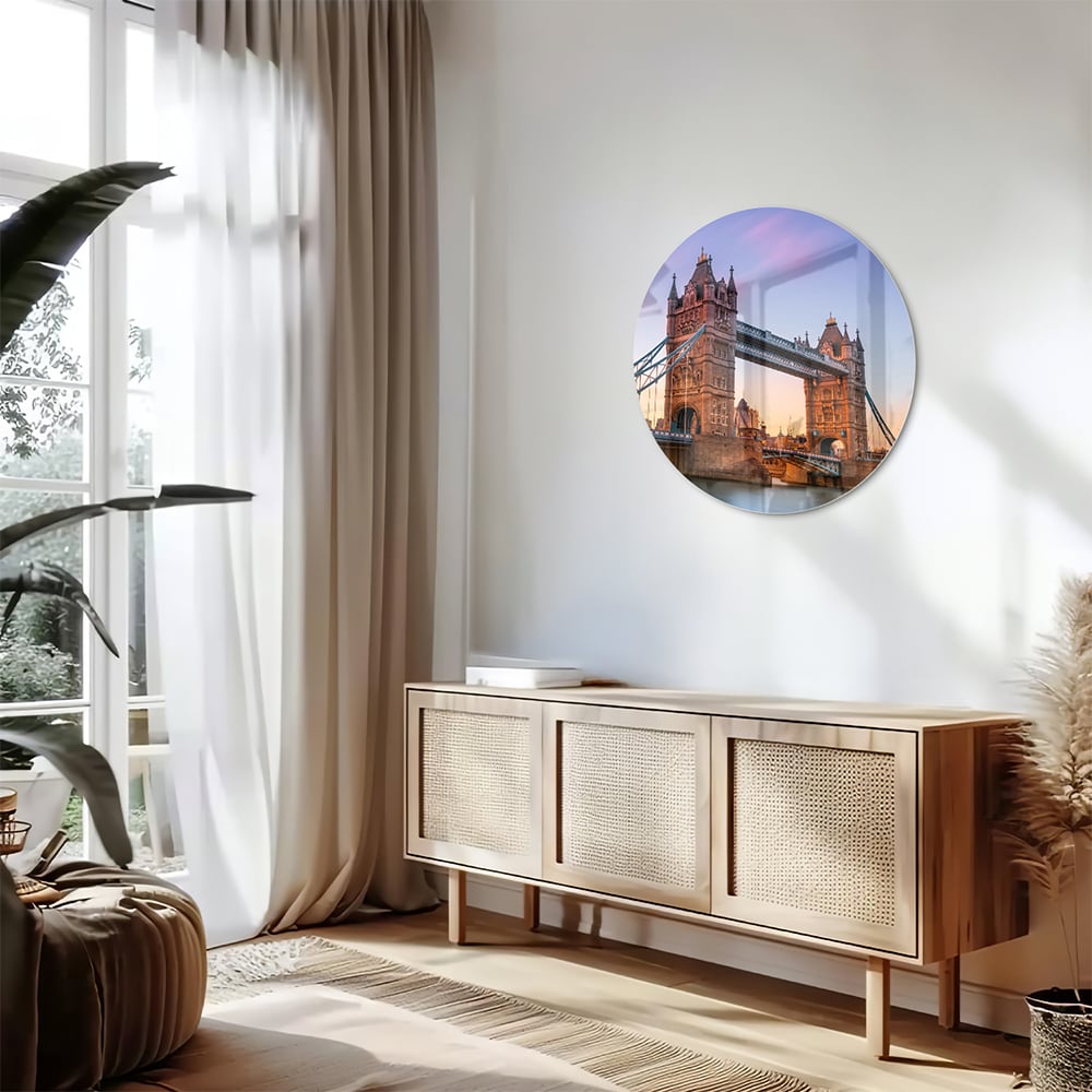 Glas schilderij van de Tower Bridge in Londen met een zonsondergang op de achtergrond.