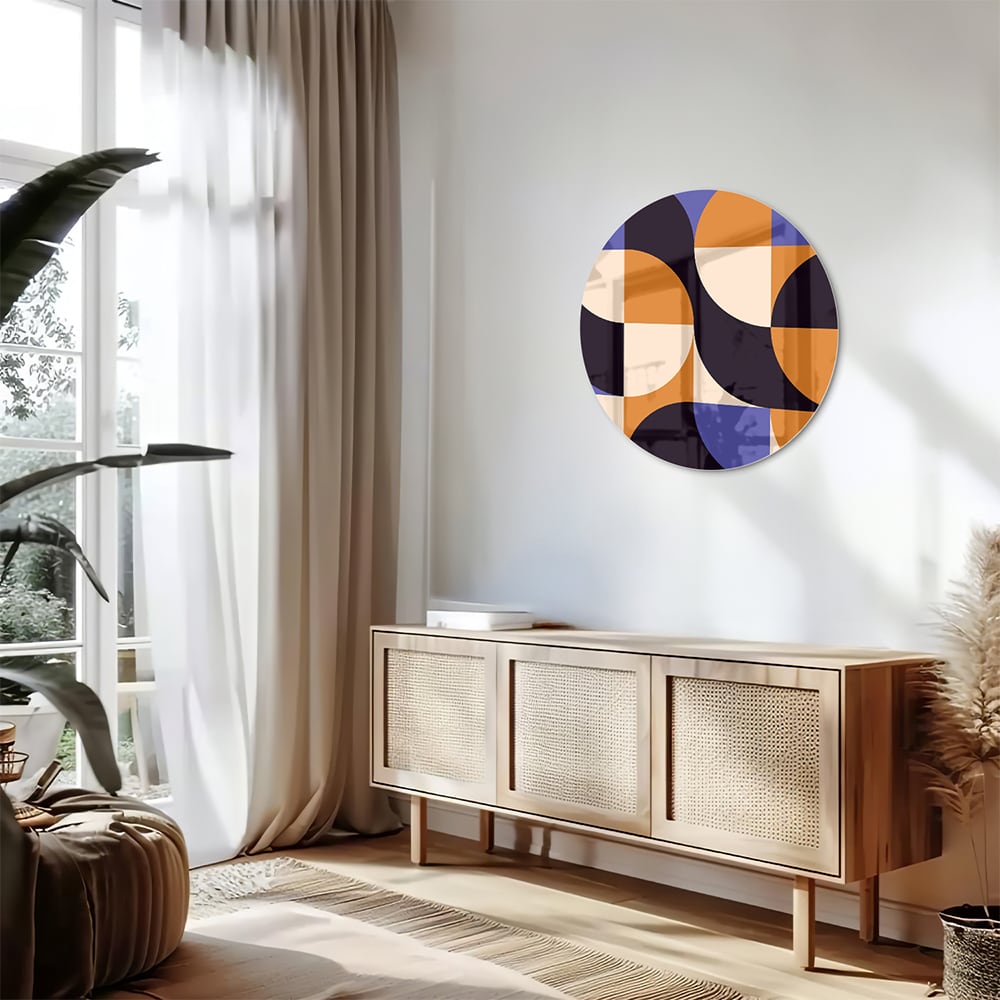 Abstract glazen schilderij met blauwe en oranjekleurige vormen, perfect voor moderne interieurs.