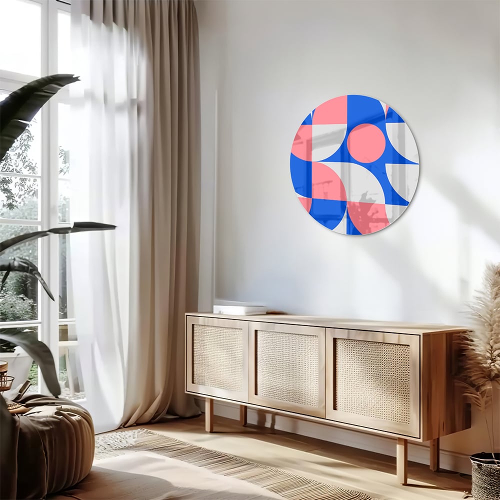 Abstract glazen schilderij met vormen in blauw en roze, perfect voor wanddecoratie.