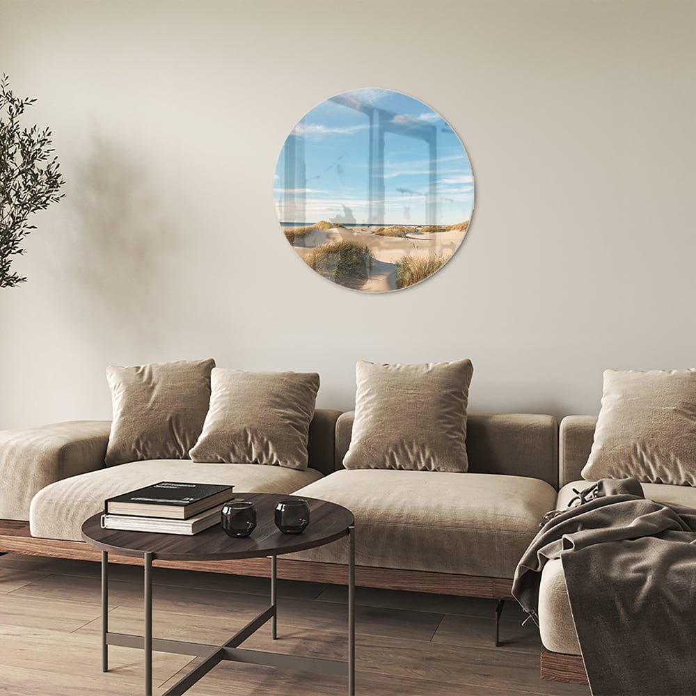 Glazen schilderij met duinen en een heldere blauwe lucht
