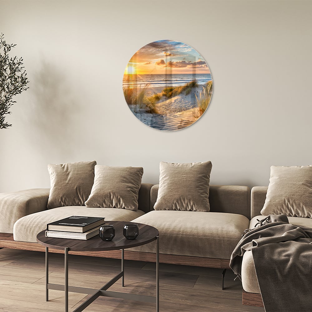 Glazen schilderij van een zonsondergang bij het strand met duinen en gras