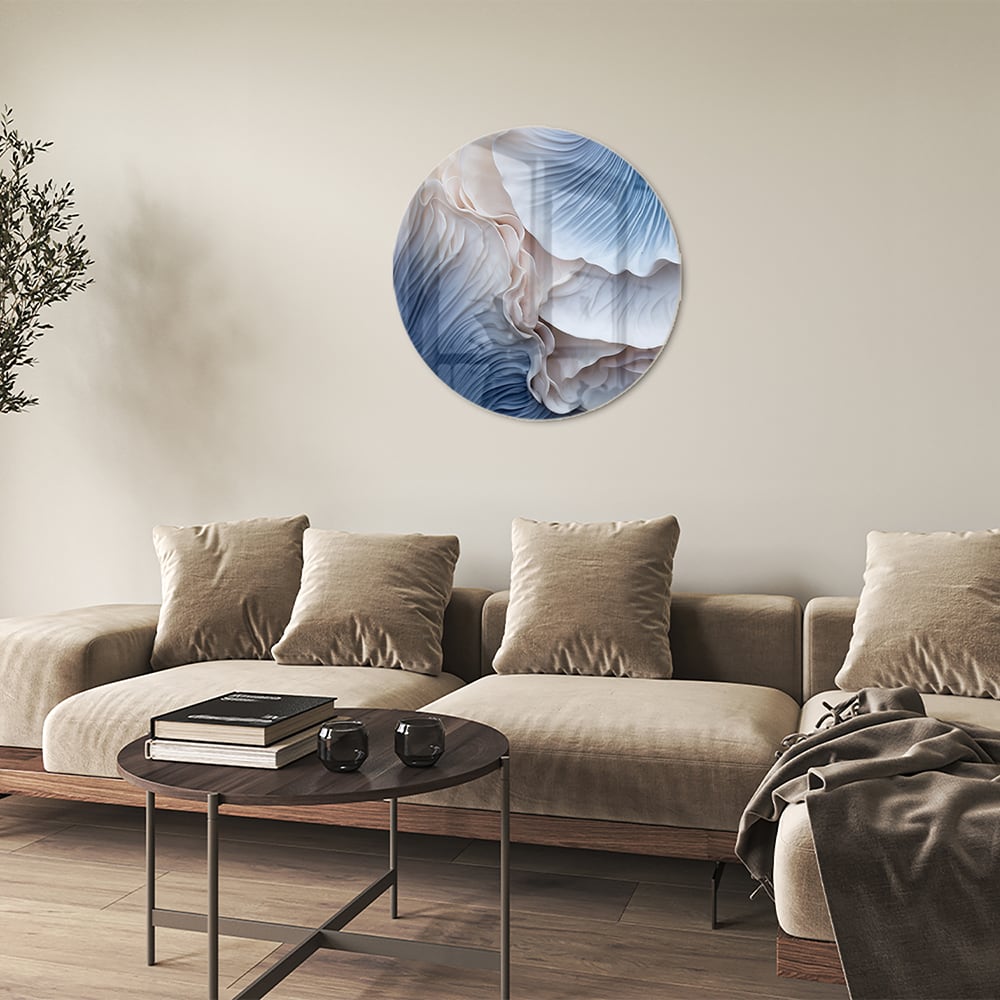 Glazen schilderij met blauw-witte patronen in modern interieur