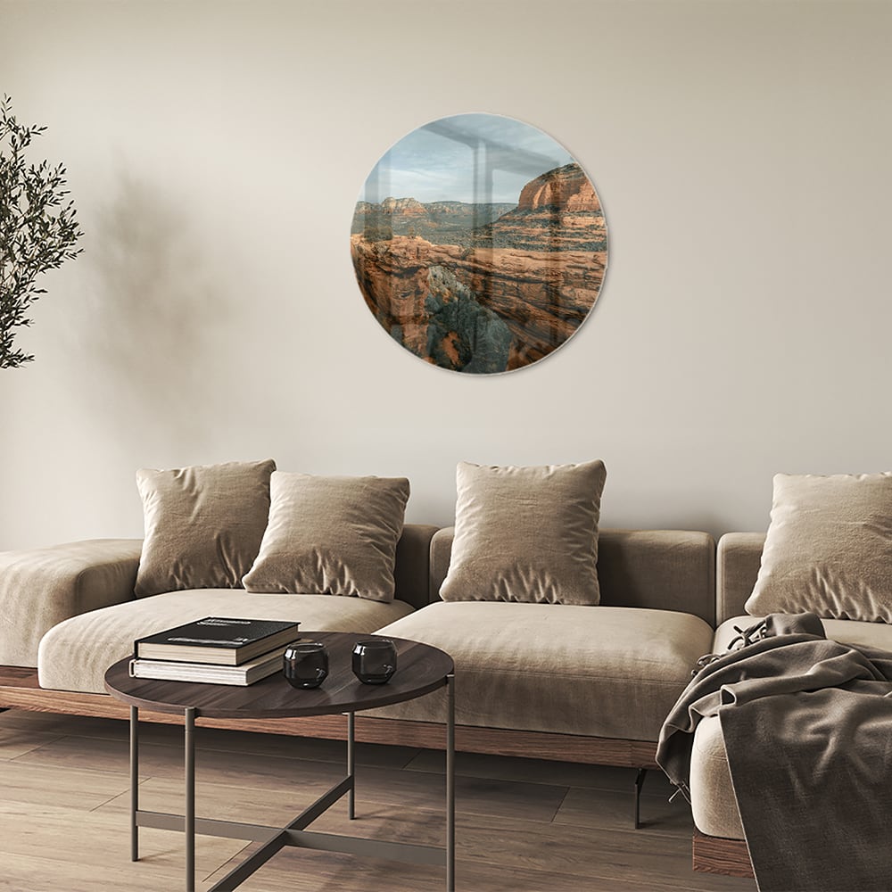 Glazen schilderij van berglandschap in warme aardetinten