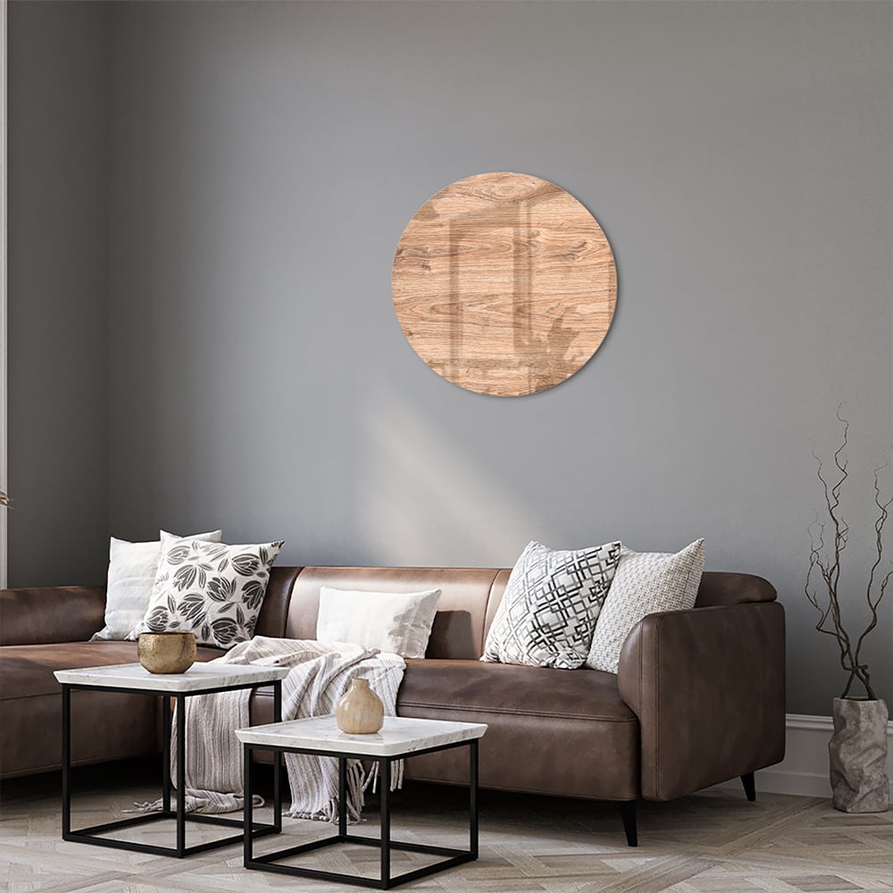 Glazen schilderij met een natuurlijke houtlook boven een moderne kast