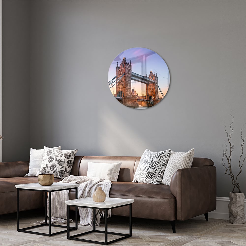 Glas schilderij van de Tower Bridge in Londen met een zonsondergang op de achtergrond.