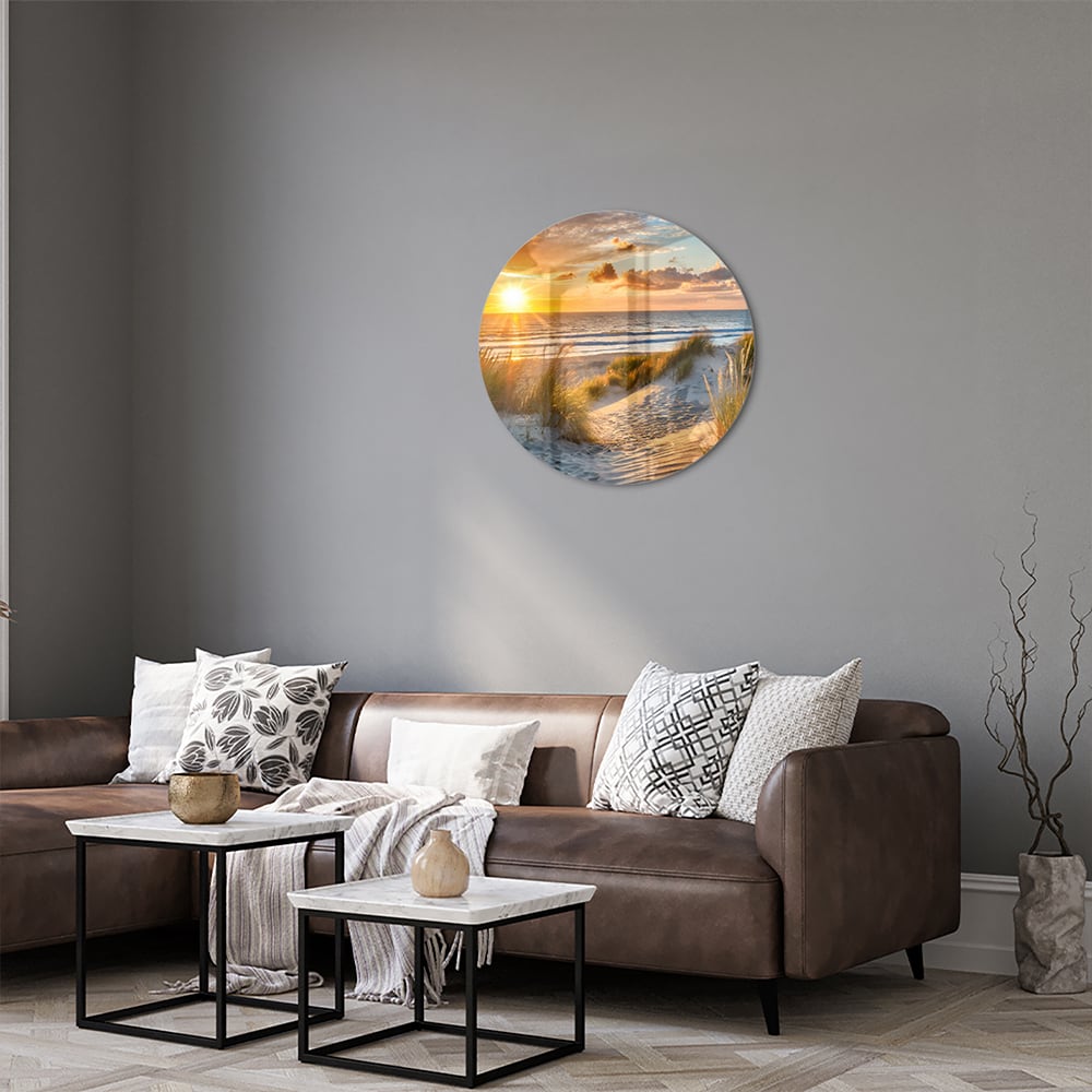 Glazen schilderij van een zonsondergang bij het strand met duinen en gras